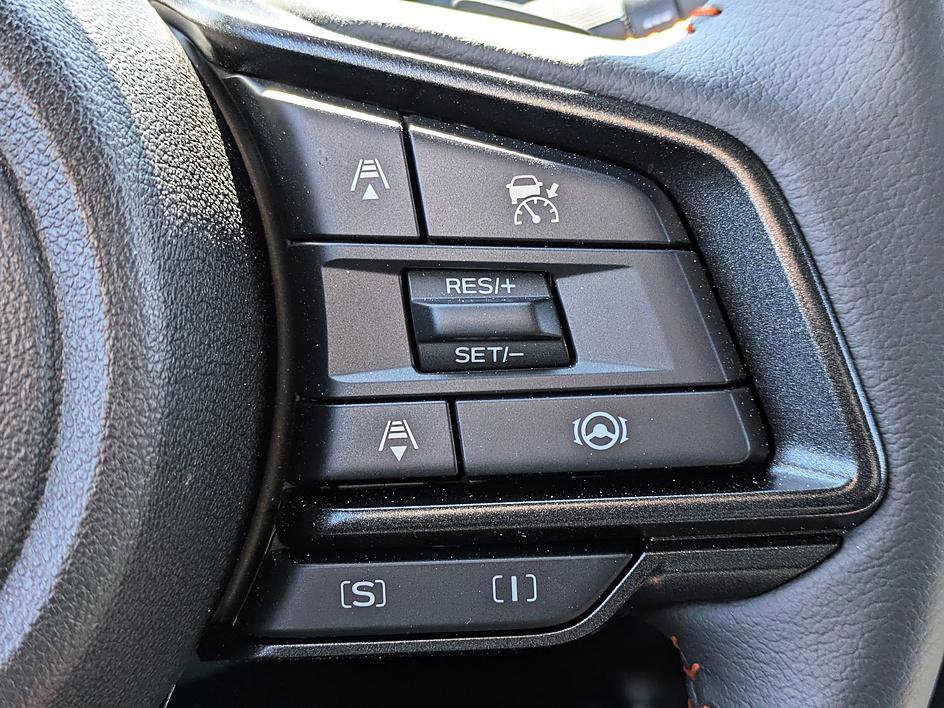 Used 2025 Subaru Crosstrek 2.5i Limited w/ Crosstrek Mirror Package image 17