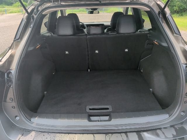 Used 2025 Nissan Kicks SR w/ SR Premium Package FWD image 11