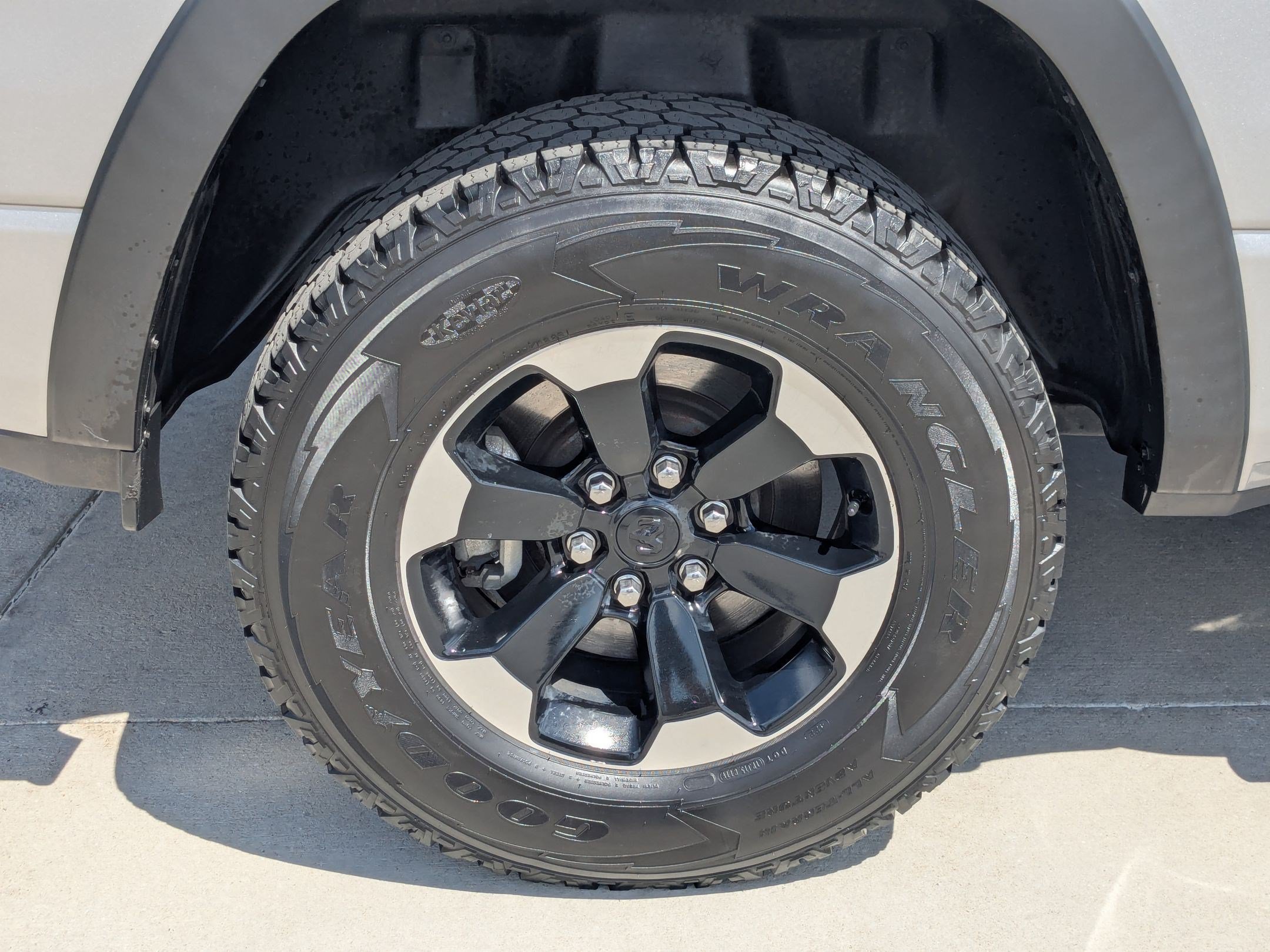 Used 2020 RAM 1500 Rebel w/ Rebel Level 1 Equipment Group AWD/4WD image 13