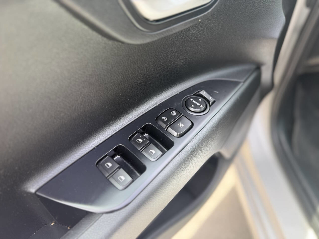 Used 2022 Kia Rio S FWD image 10