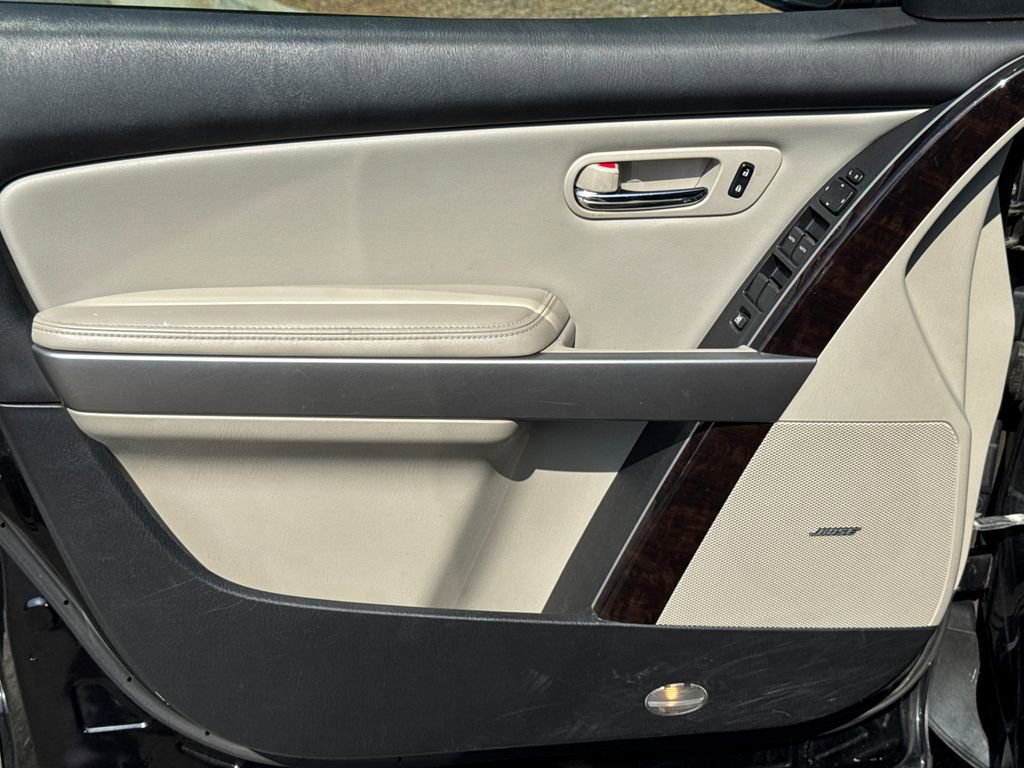 Used 2012 MAZDA CX-9 Grand Touring w/ Moonroof & Bose Audio Pkg FWD image 10