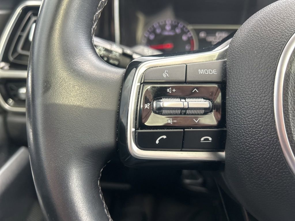 Certified 2022 Kia Sorento SX image 21