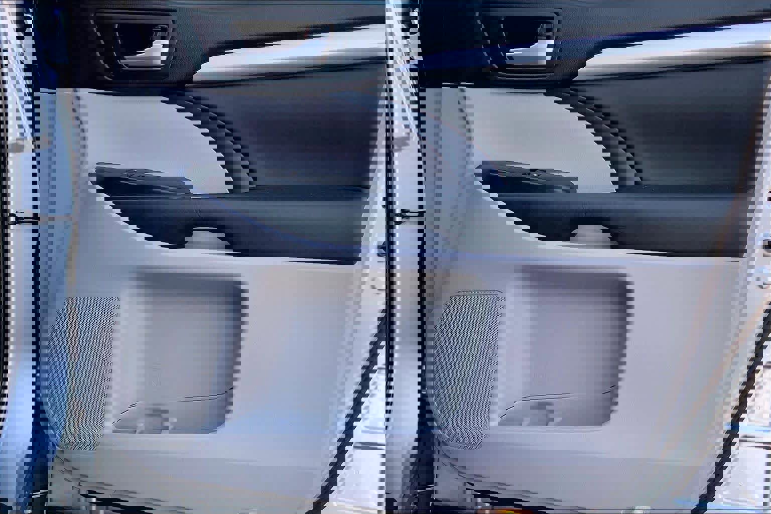 Used 2019 Toyota Highlander XLE w/ Carpet Mat Package (TMS) image 22