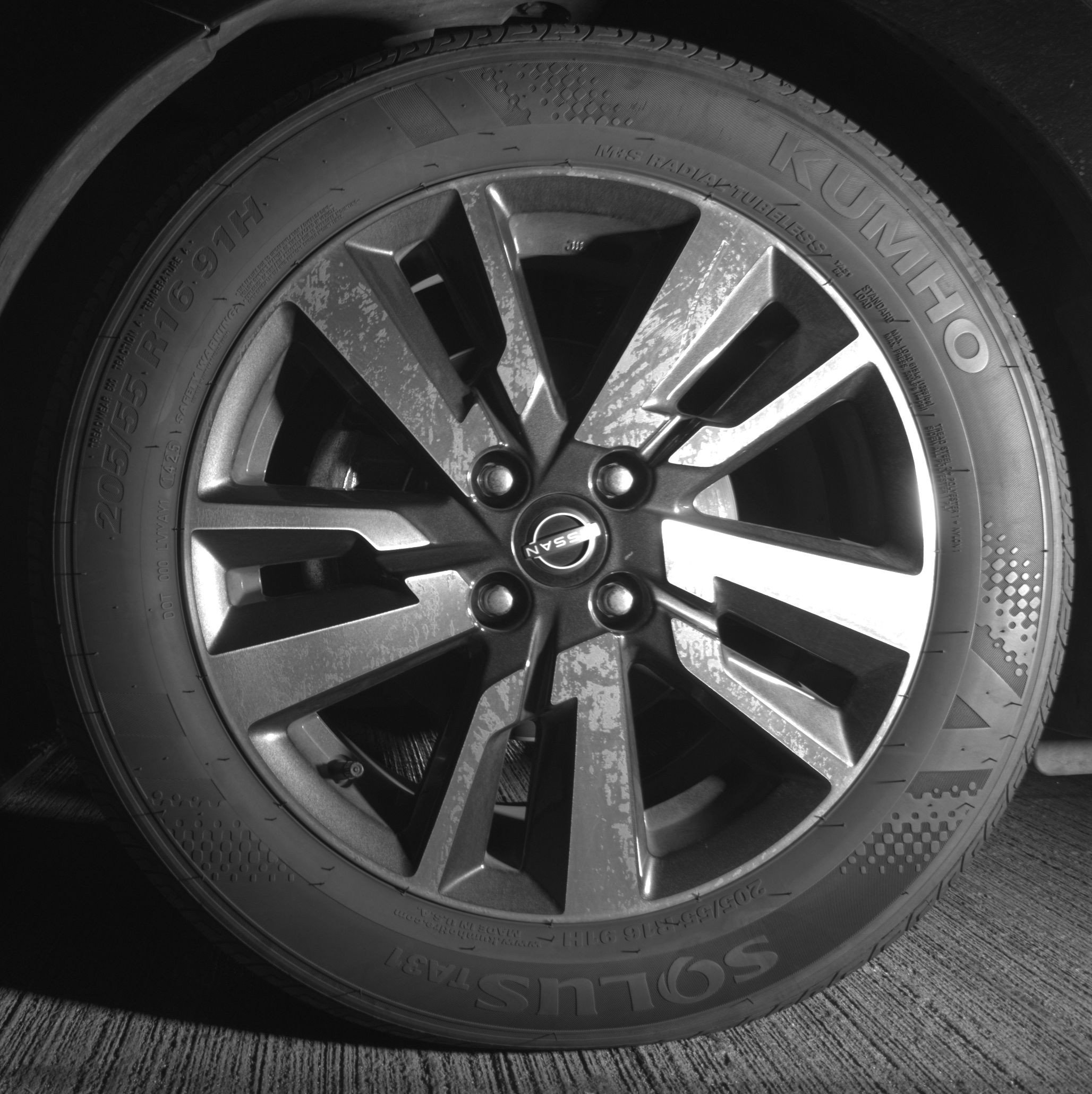 Used 2025 Nissan Versa SV image 12