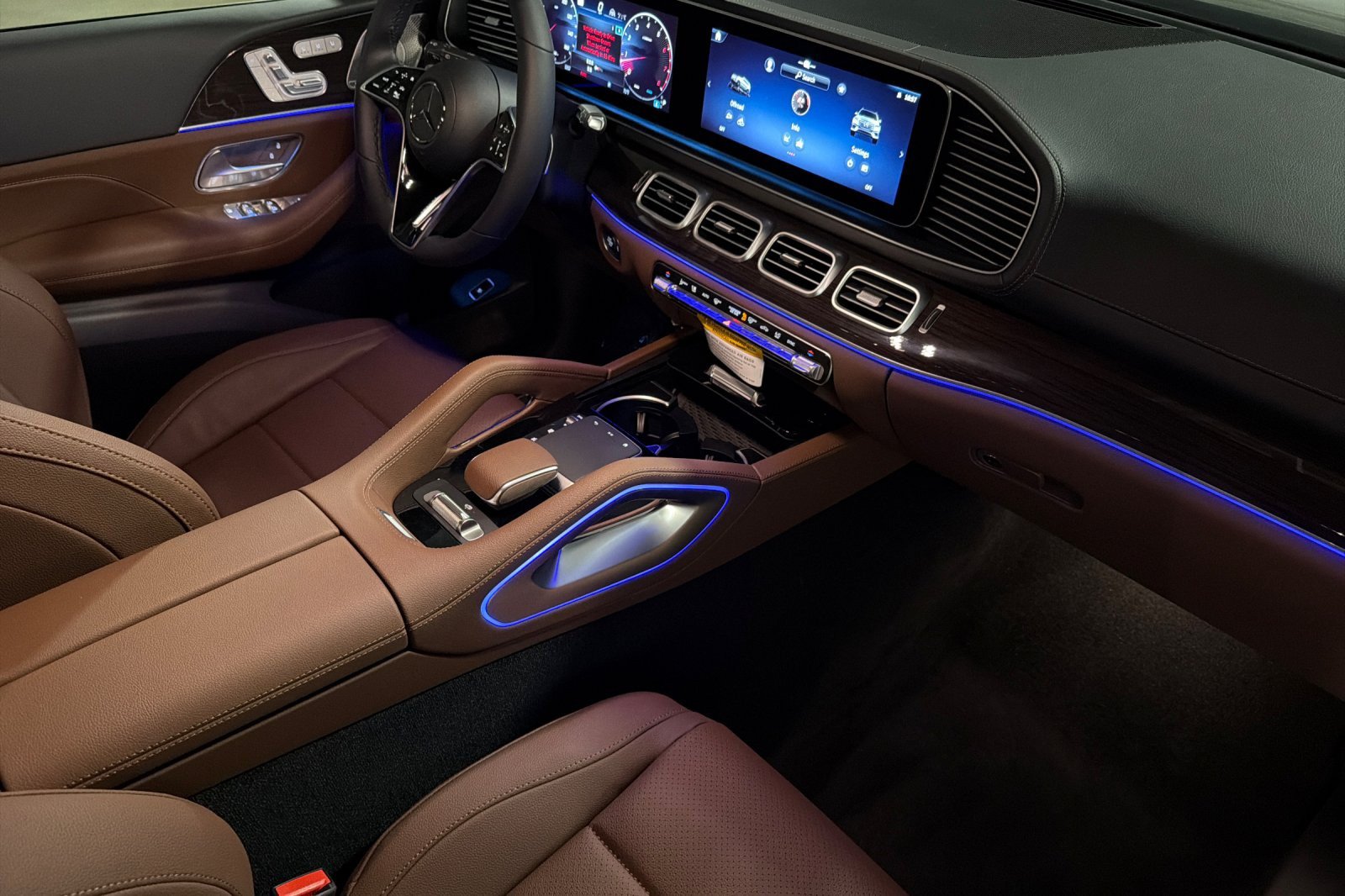 New 2026 Mercedes-Benz GLS 450 4MATIC image 16