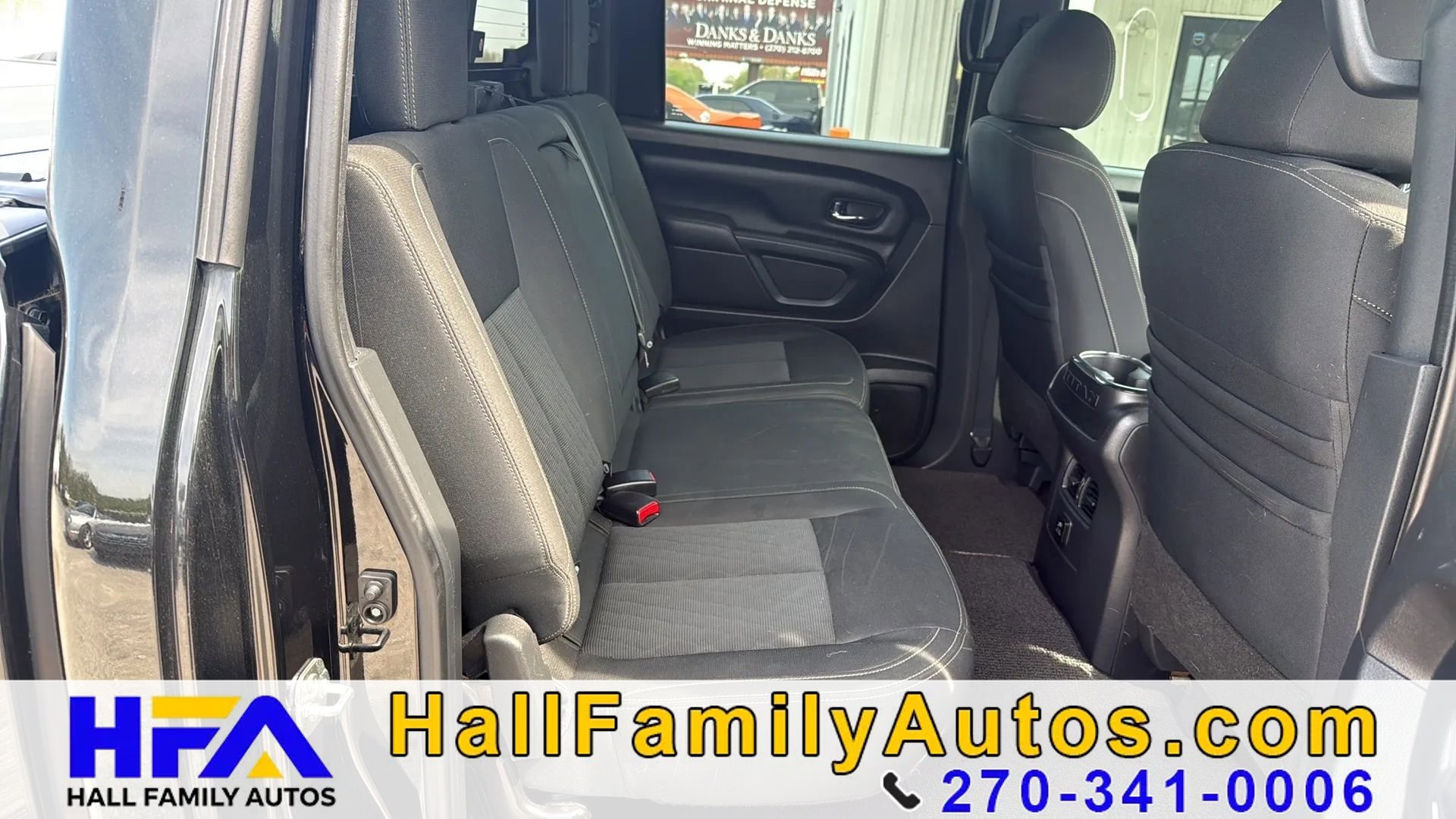 Used 2018 Nissan Titan SV w/ SV Convenience Package RWD image 19