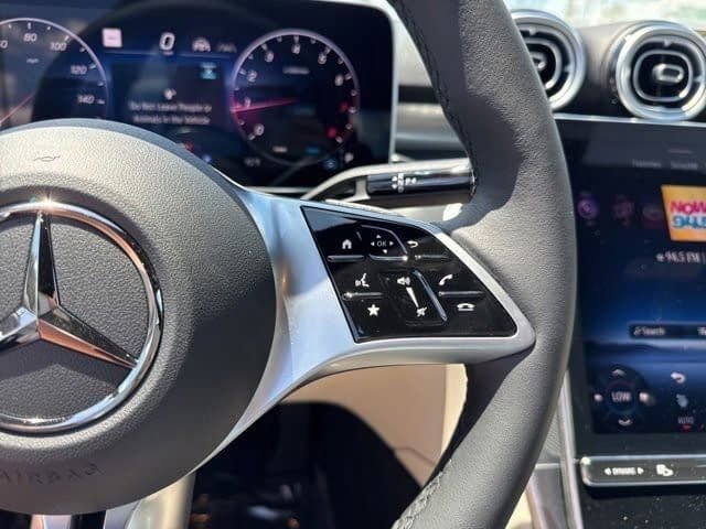 Used 2025 Mercedes-Benz C 300 4MATIC Sedan image 18