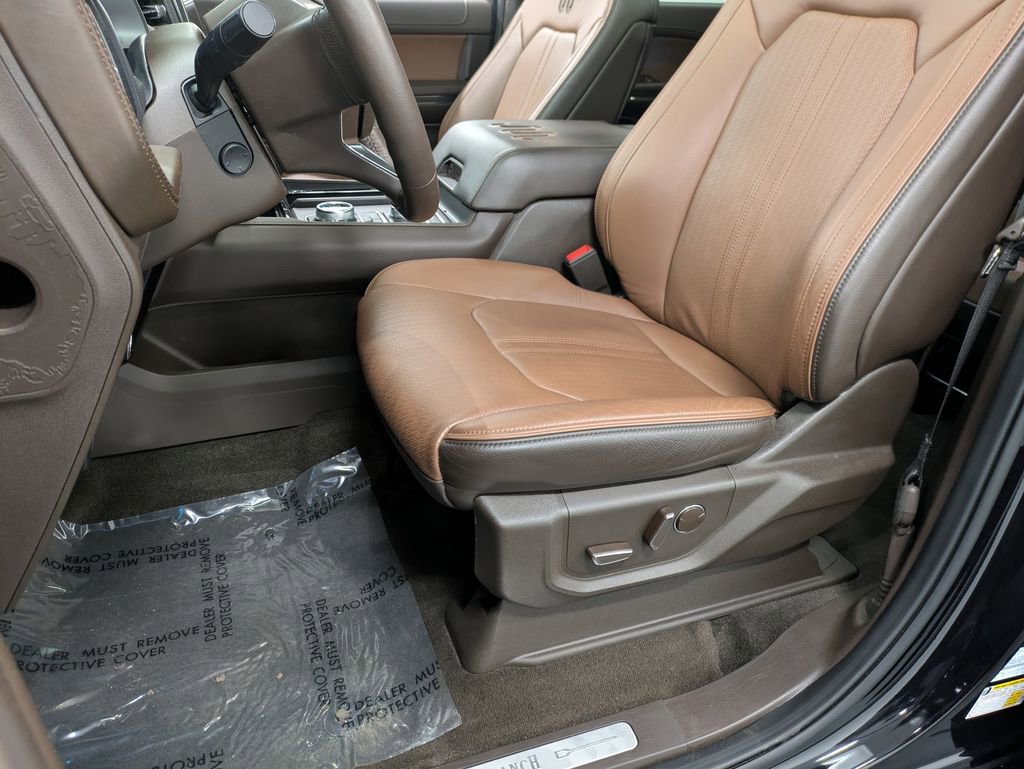 Used 2024 Ford Expedition King Ranch image 11