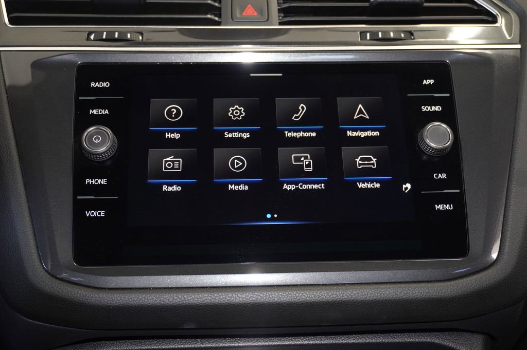 Used 2023 Volkswagen Tiguan SE image 16