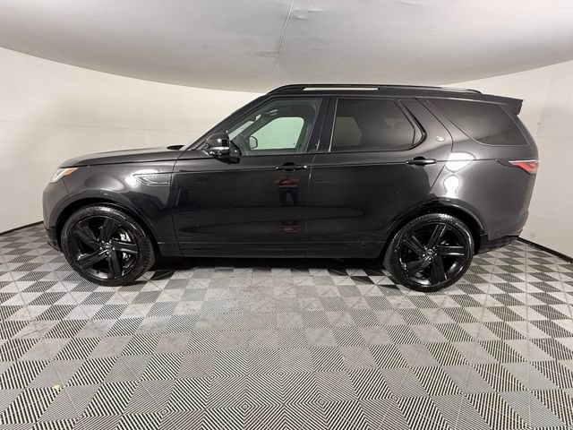 Used 2023 Land Rover Discovery S R-Dynamic AWD/4WD image 3