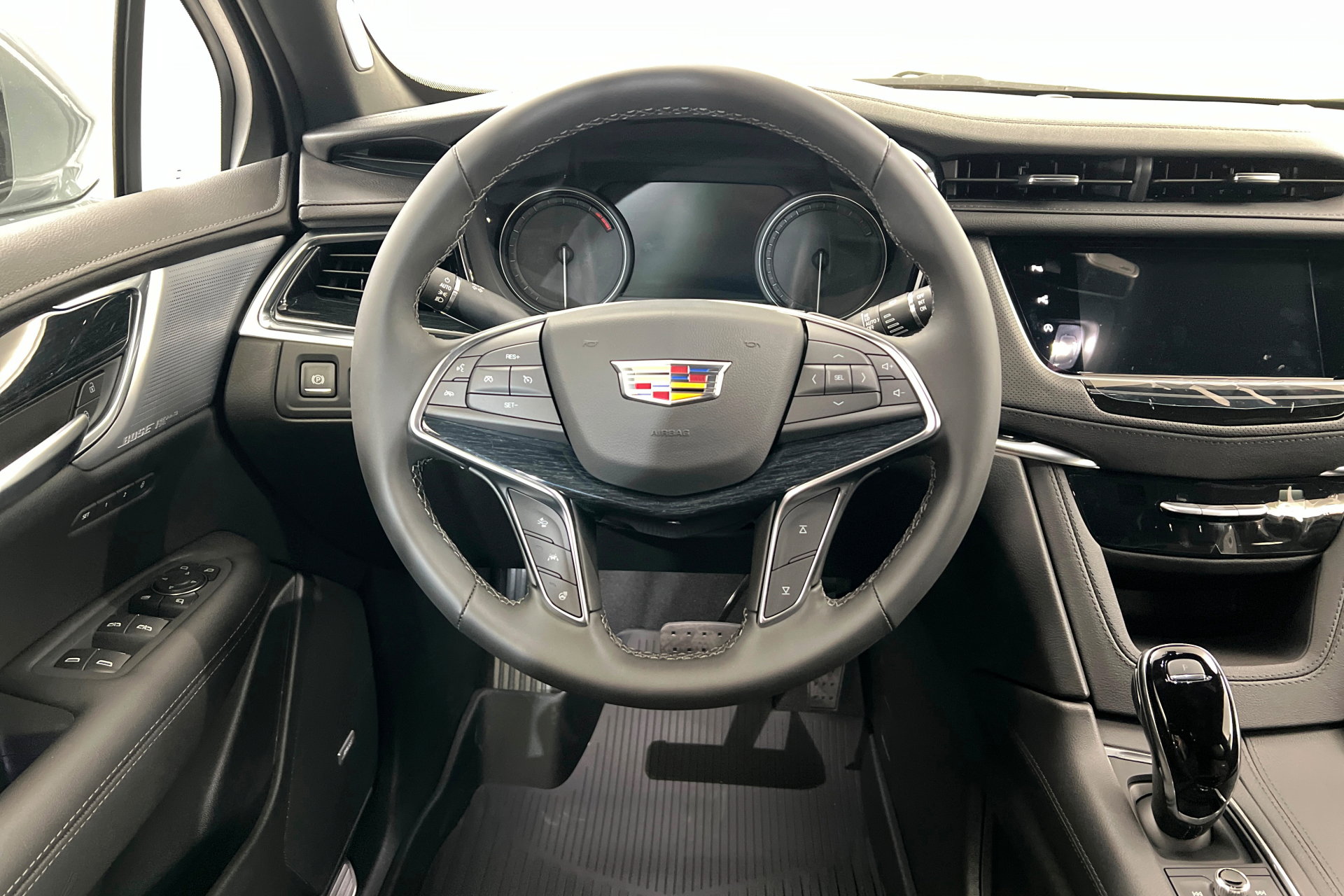 New 2026 Cadillac XT5 Premium Luxury w/ Driver Assist Package image 13