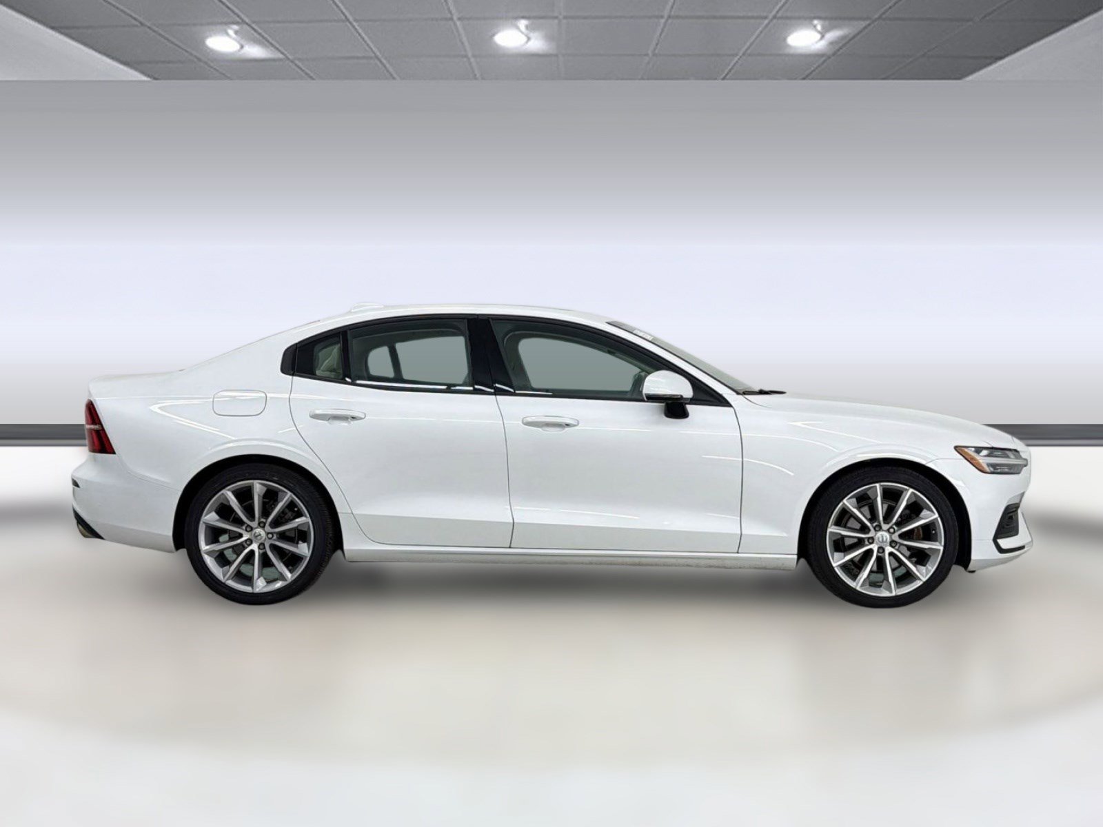 Used 2021 Volvo S60 T5 Momentum w/ Advanced Package image 8