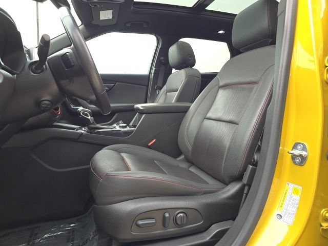 Used 2022 Chevrolet Blazer RS w/ Enhanced Convenience Package AWD/4WD image 9