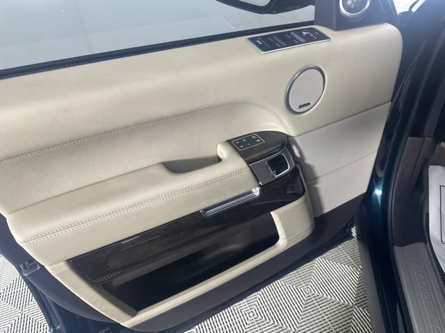 Used 2017 Land Rover Range Rover HSE AWD/4WD image 14
