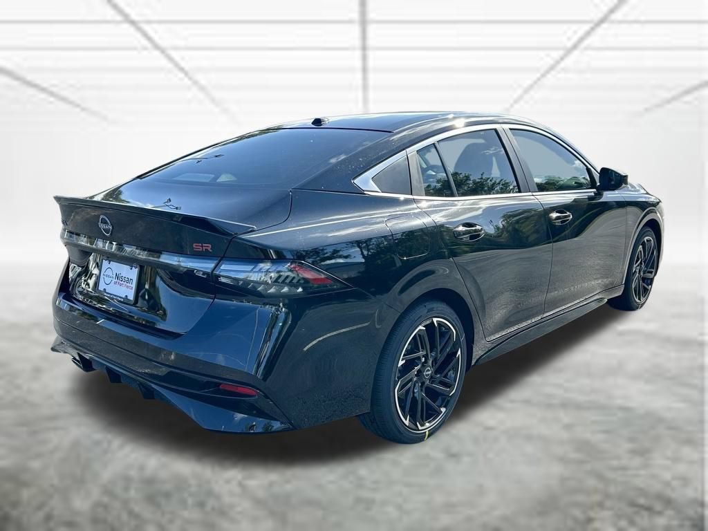 New 2026 Nissan Sentra SR w/ Floor Mat Package FWD image 5