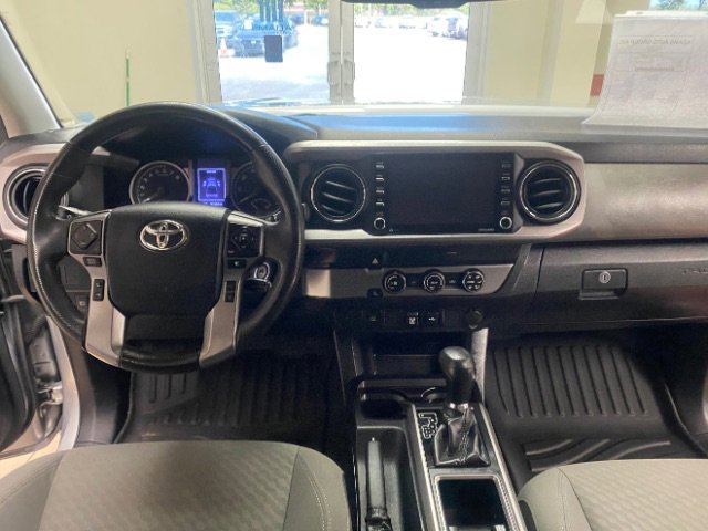 Used 2020 Toyota Tacoma SR5 RWD image 24
