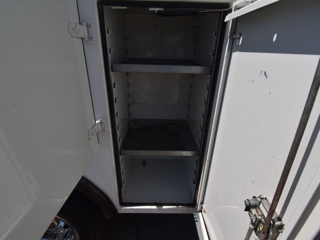 Used 2014 Ford F550 4x4 Regular Cab Super Duty image 64