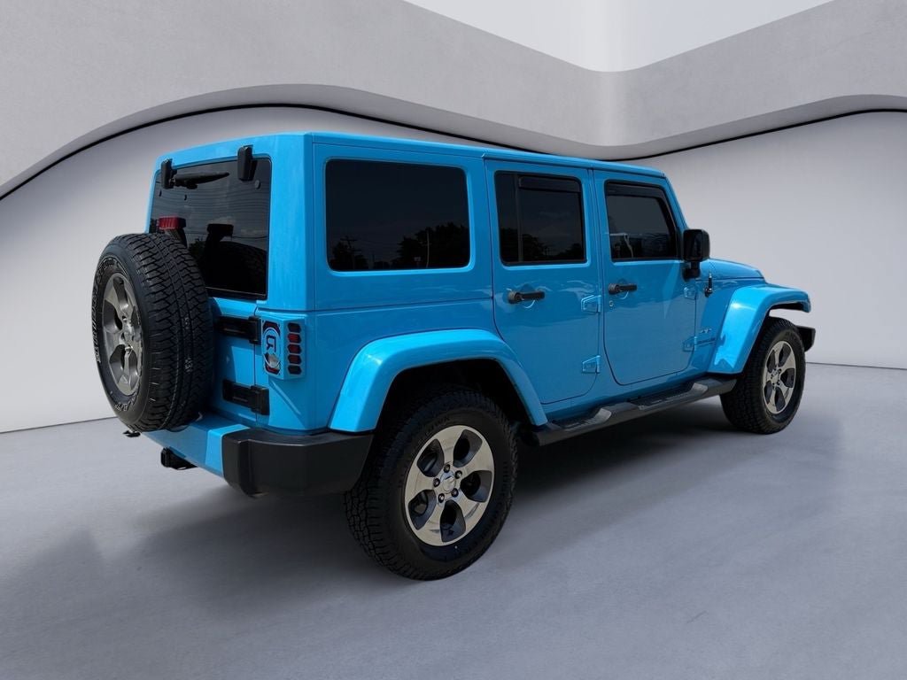 Used 2017 Jeep Wrangler Unlimited Sahara w/ Max Tow Package AWD/4WD image 5