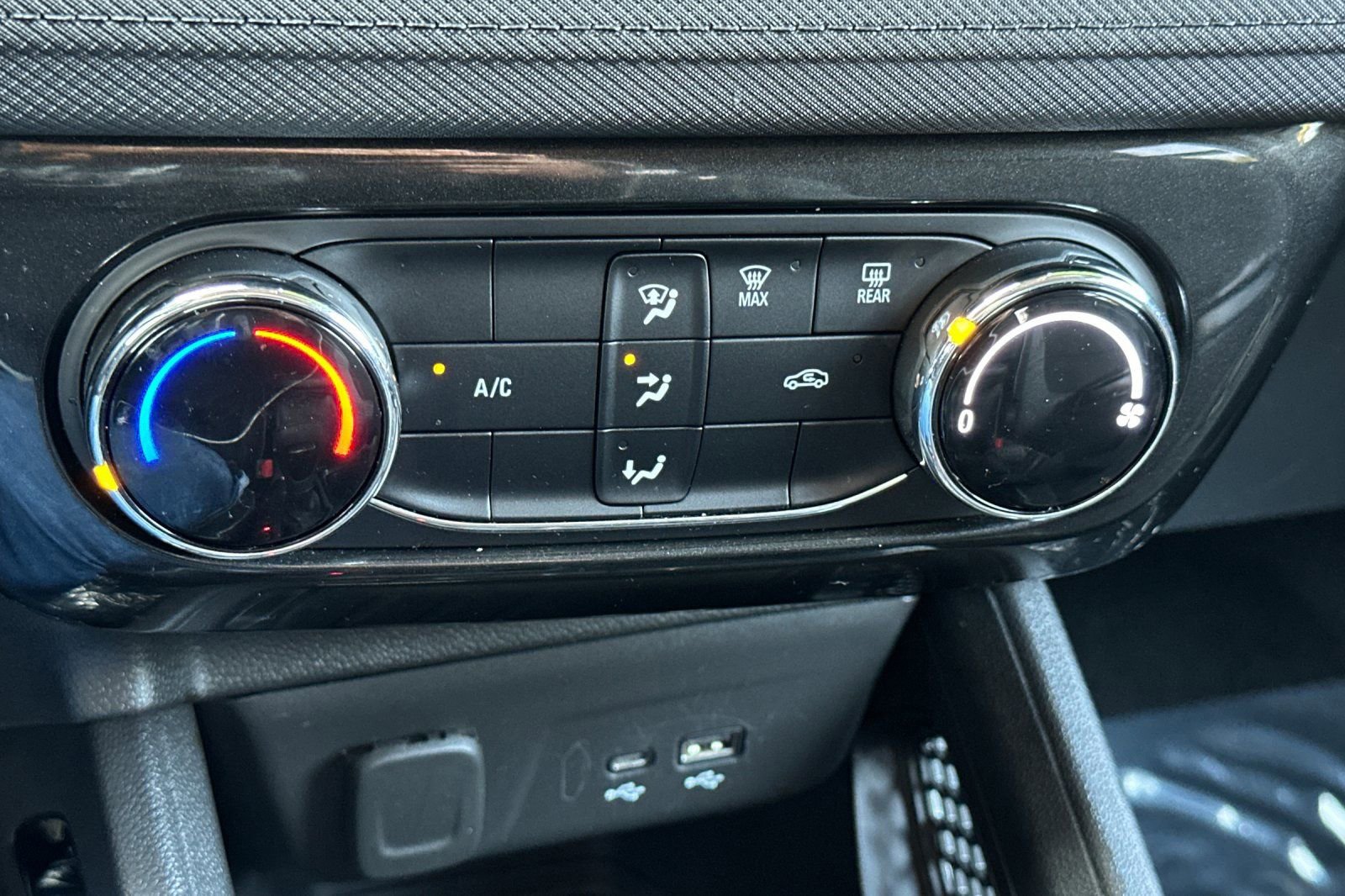 Certified 2024 Chevrolet TrailBlazer LT w/ Driver Confidence Package image 20