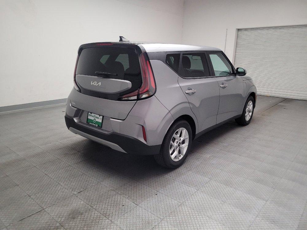 Used 2025 Kia Soul S image 9