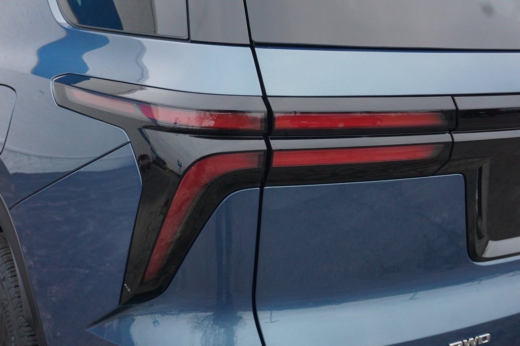 New 2026 Chevrolet Traverse LT w/ Driver Confidence Package image 32