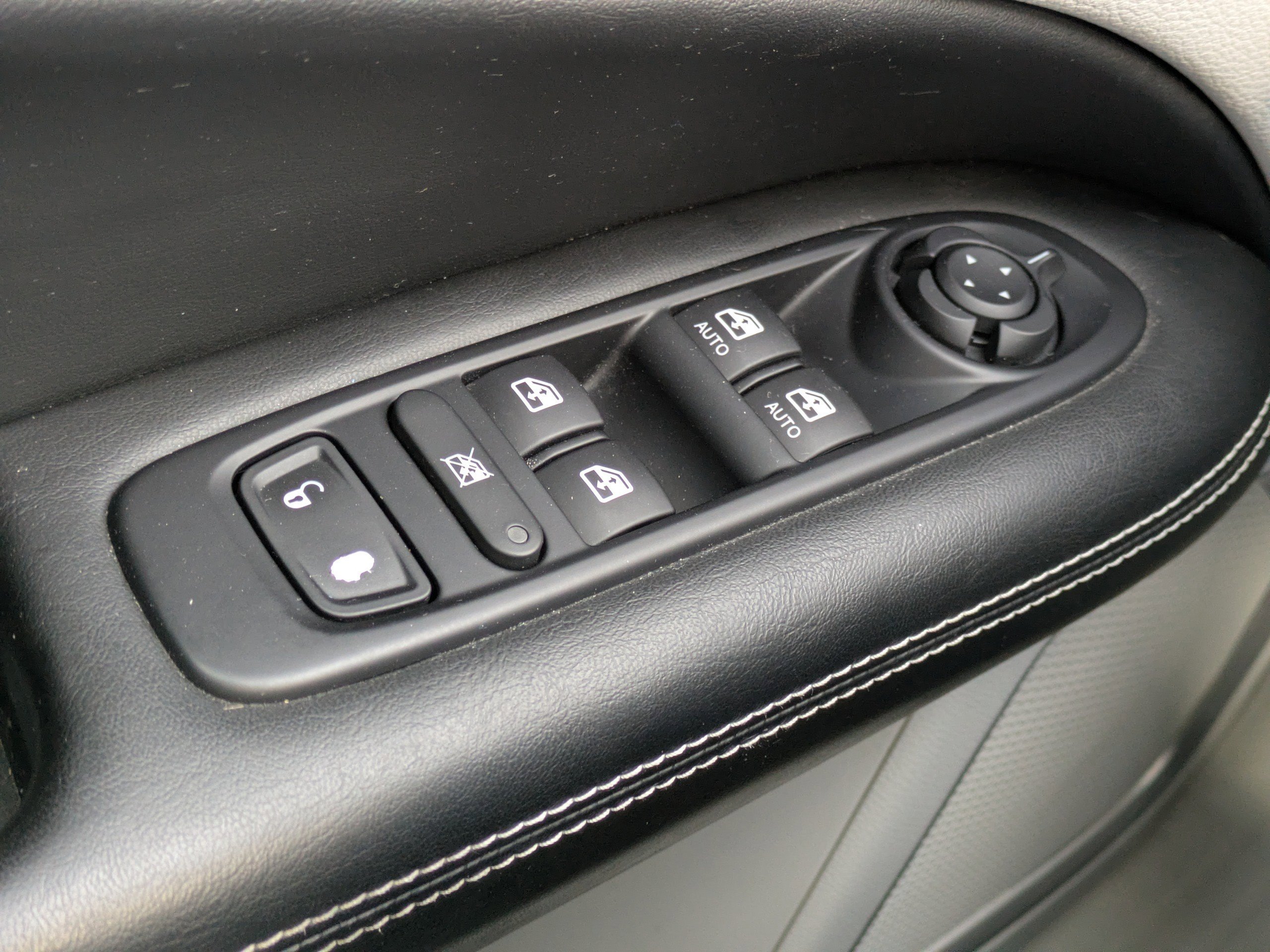 Used 2019 Jeep Compass Latitude w/ Popular Equipment Group image 32