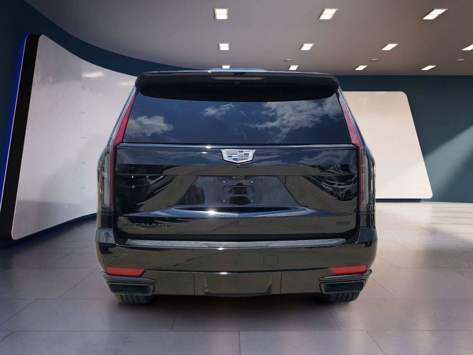 Used 2024 Cadillac Escalade Sport w/ LPO, ONYX Package AWD/4WD image 4