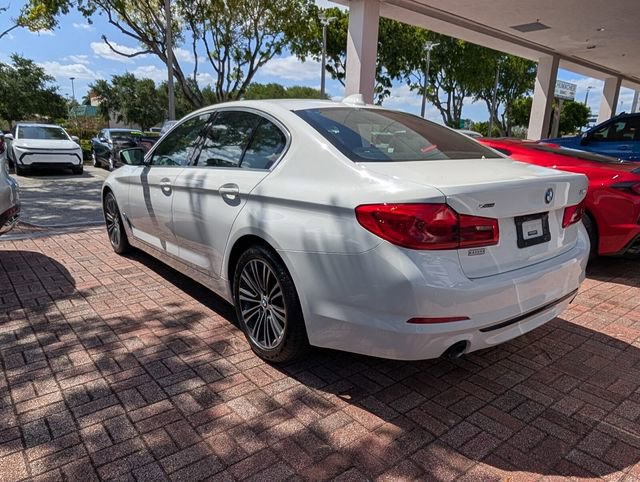 Used 2019 BMW 530i xDrive w/ Convenience Package AWD/4WD image 4