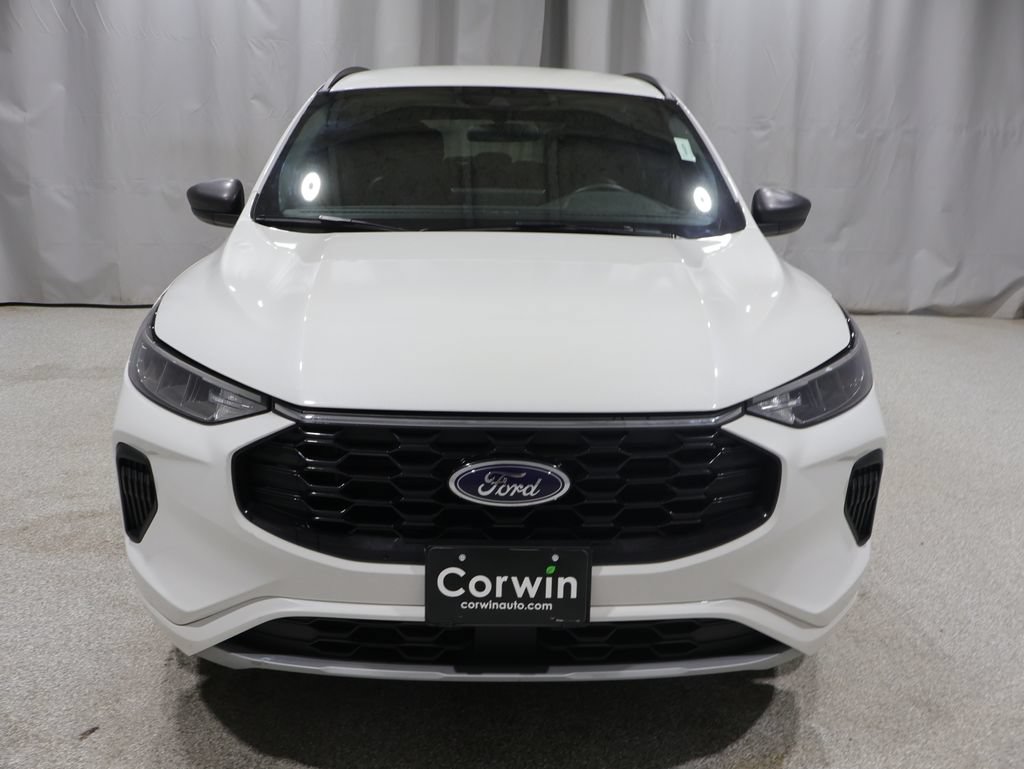Used 2024 Ford Escape ST-Line w/ Tech Pack #1 AWD/4WD image 9