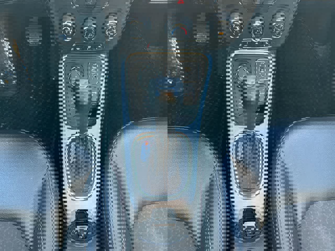 Used 2018 Jeep Compass Latitude w/ Cold Weather Group image 33