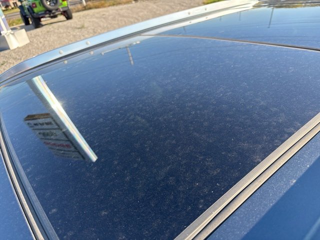 Used 2019 Cadillac XT4 Premium Luxury w/ Cold Weather Package image 4