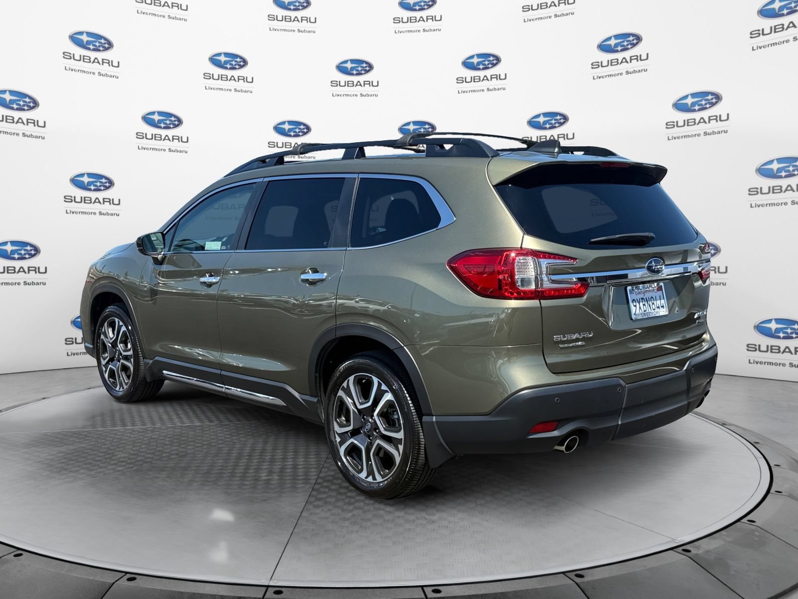 Used 2026 Subaru Ascent Touring AWD/4WD image 3