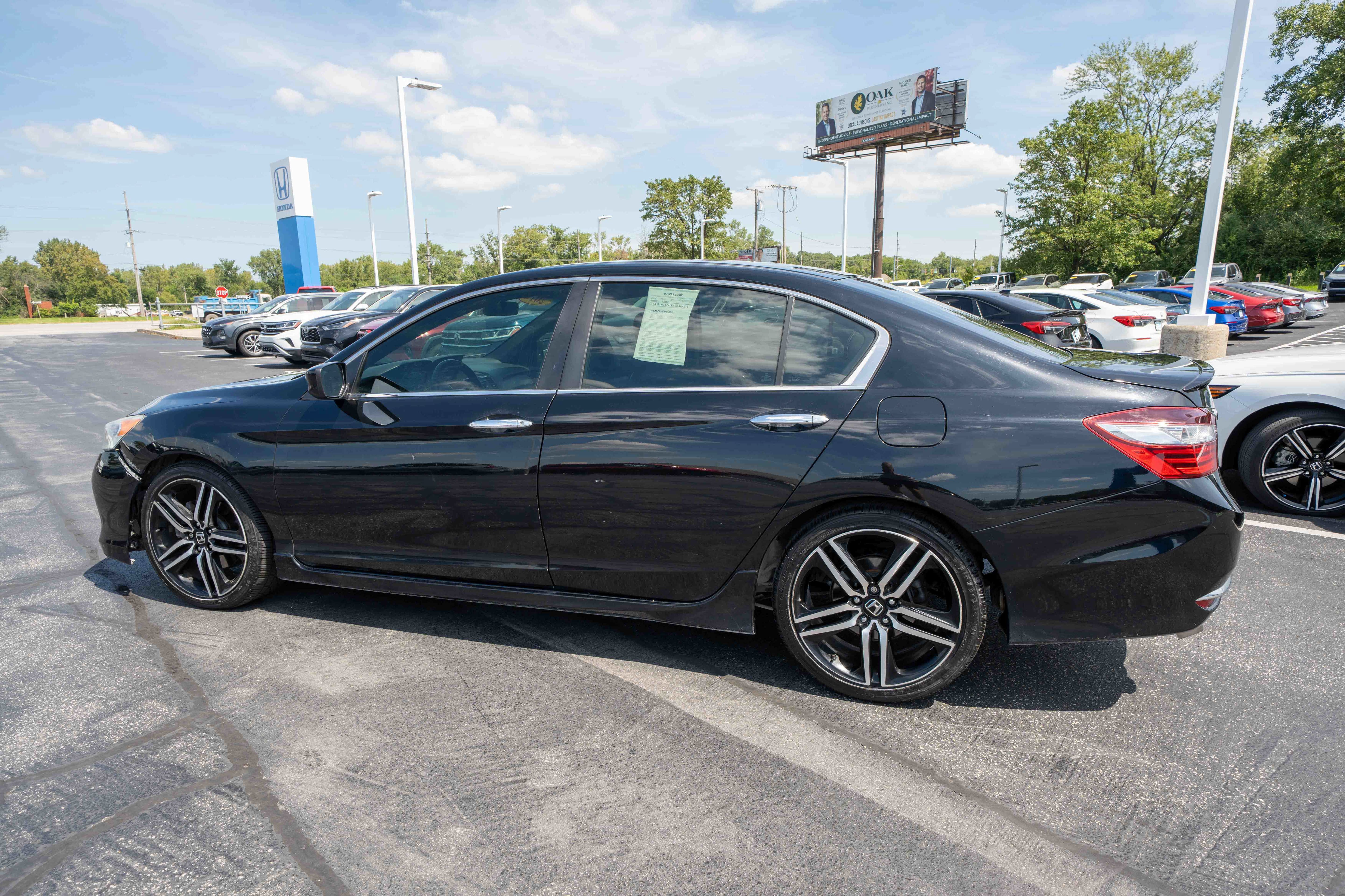 Used 2016 Honda Accord Sport image 4