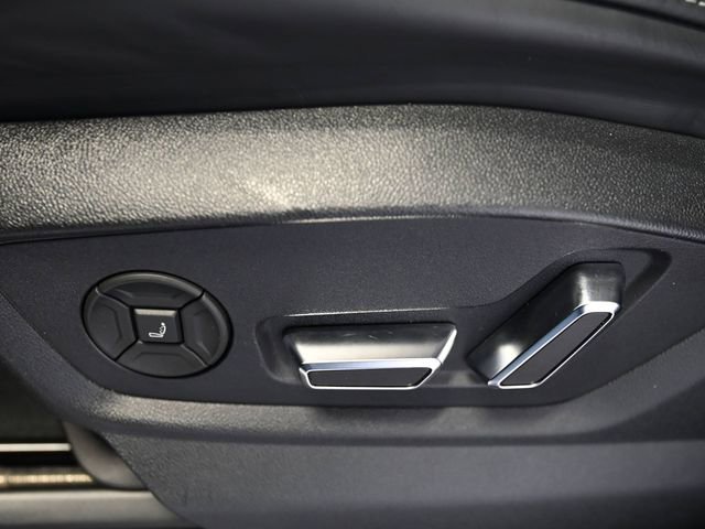Used 2023 Audi SQ8 Prestige AWD/4WD image 24