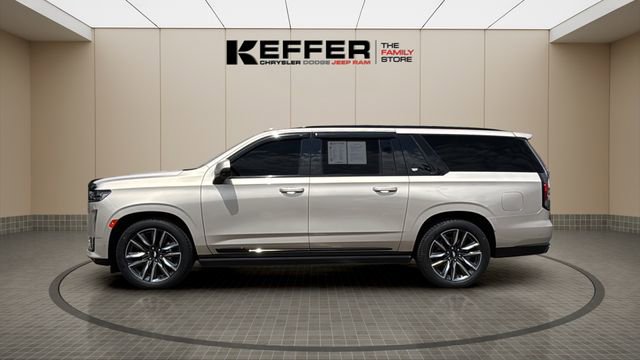 Used 2021 Cadillac Escalade ESV Sport Platinum RWD image 2