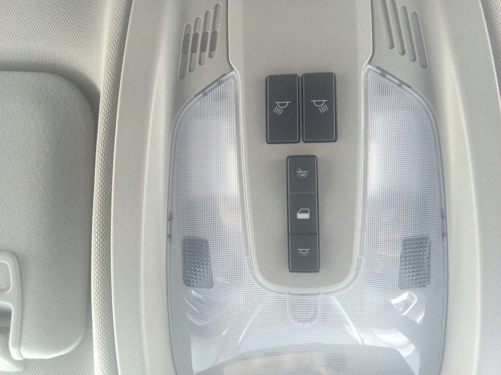 Used 2017 Chevrolet Equinox LS FWD image 30