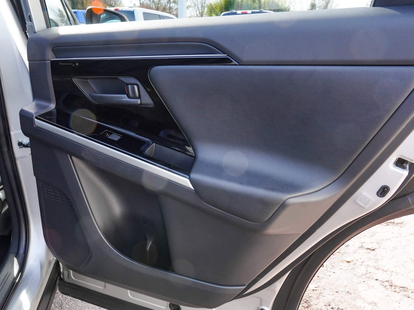 Used 2025 Toyota bZ4X AWD image 13