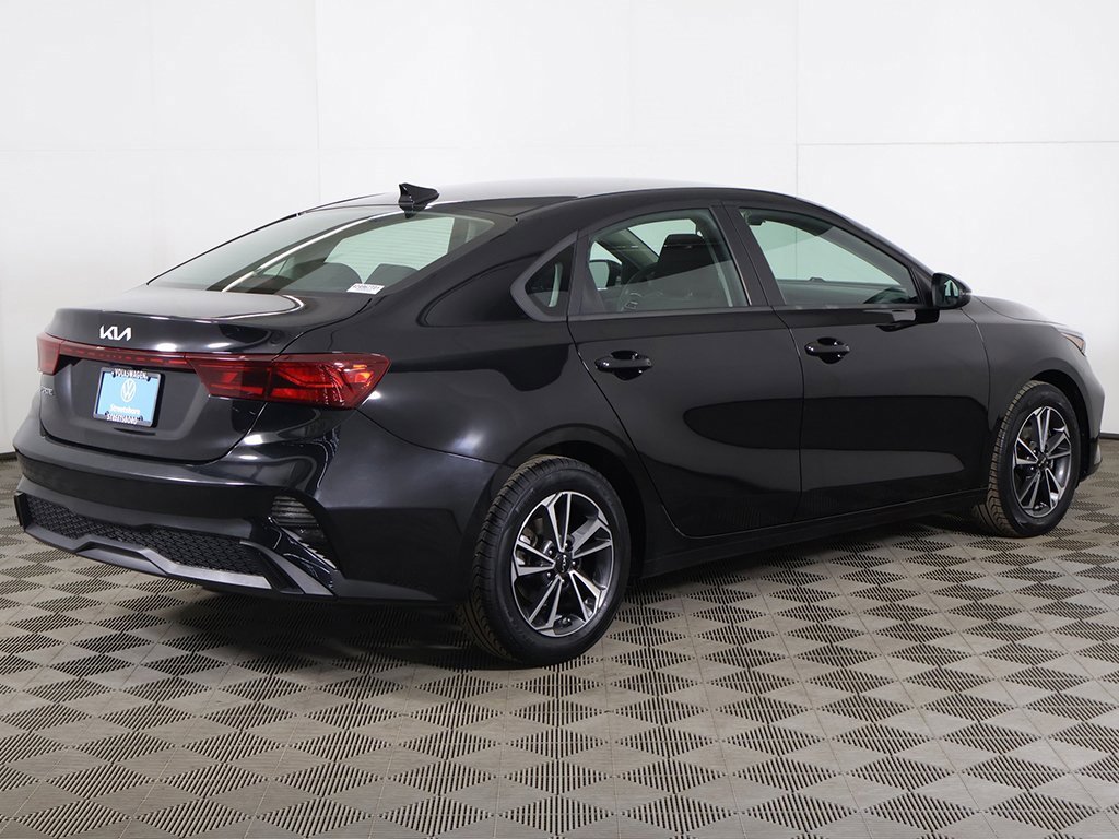 Used 2022 Kia Forte LXS w/ LXS Technology Package image 9