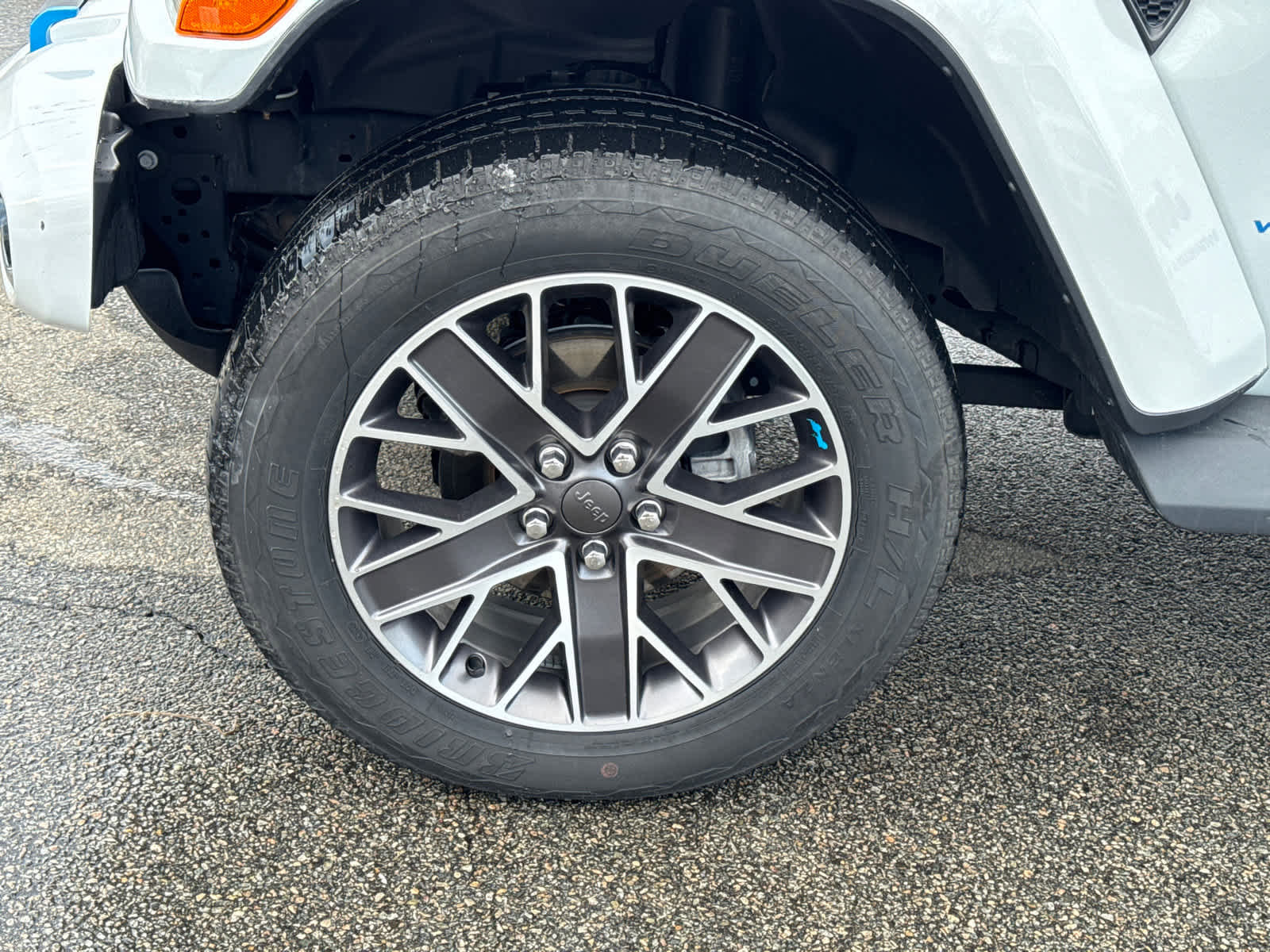 Used 2023 Jeep Wrangler Unlimited Sahara image 9