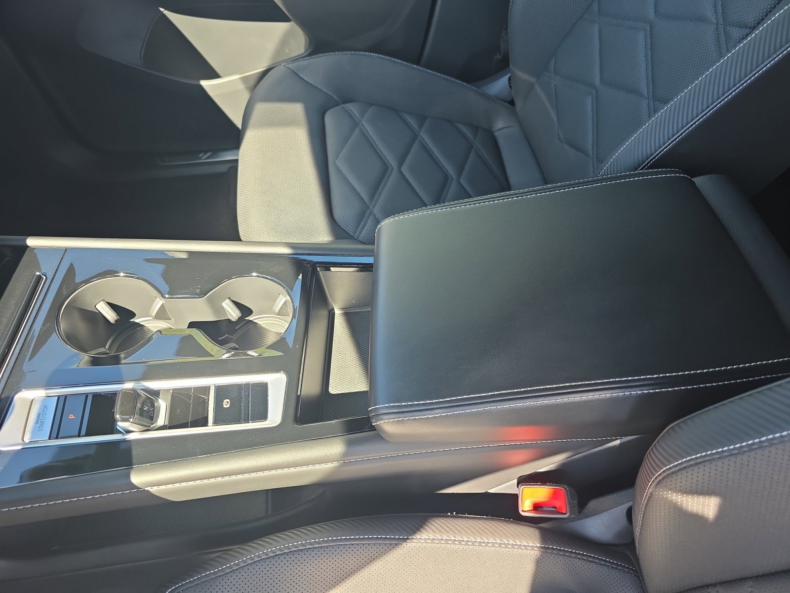 Used 2024 Volkswagen Atlas Cross Sport SE image 15