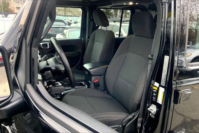 Used 2022 Jeep Gladiator Sport image 6