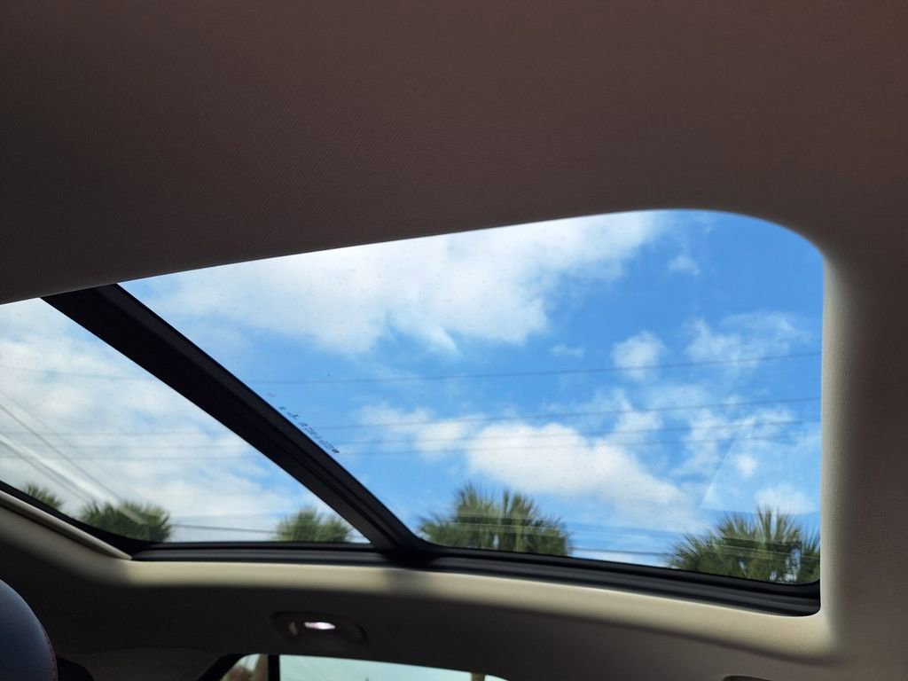 Used 2023 Buick Envision Essence w/ Sport Touring Package image 26