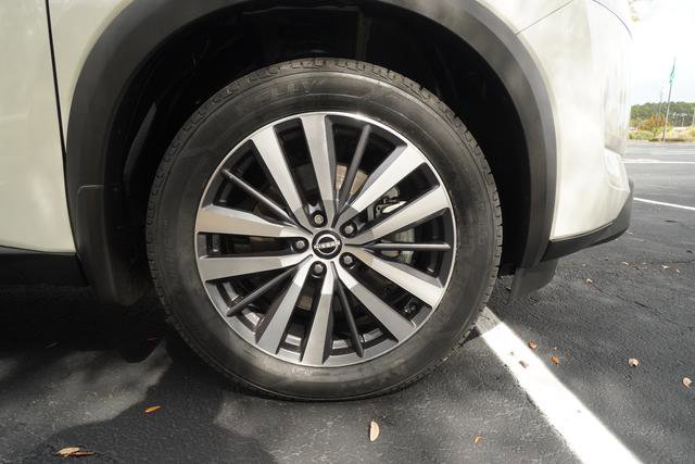 Used 2022 Nissan Pathfinder Platinum w/ Cargo Package image 45