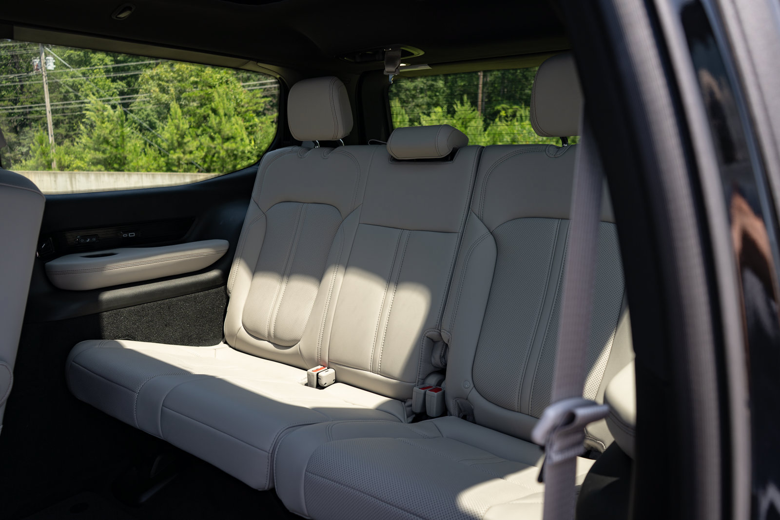 New 2026 Jeep Grand Wagoneer Summit w/ Rear Seat Video Group I AWD/4WD image 36