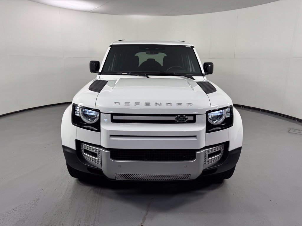 Used 2023 Land Rover Defender 110 AWD/4WD image 2