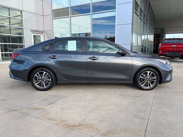 Used 2022 Kia Forte LXS w/ LXS Technology Package FWD image 10