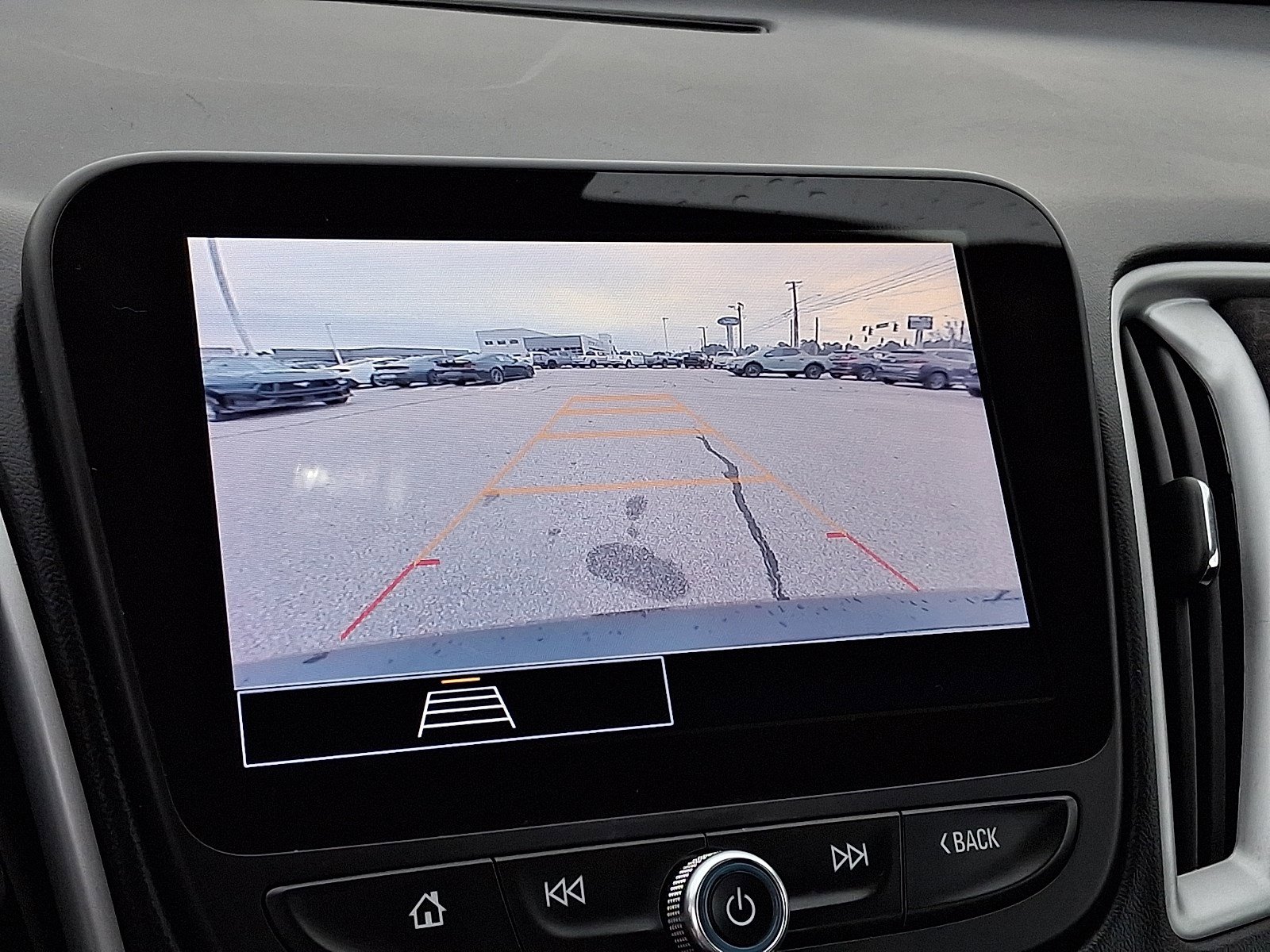 Used 2024 Chevrolet Malibu LT FWD image 17