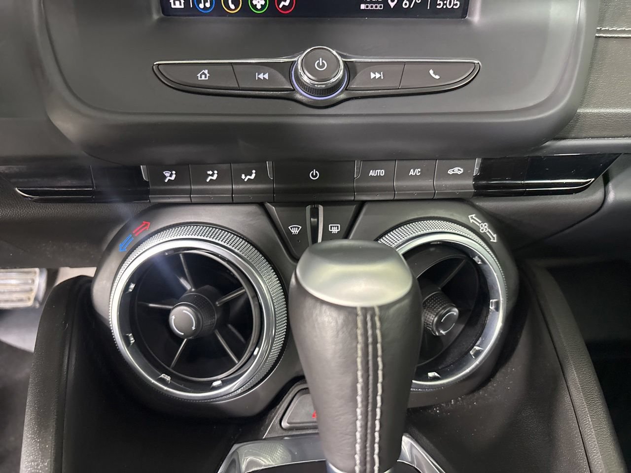 Used 2023 Chevrolet Camaro LT RWD image 17