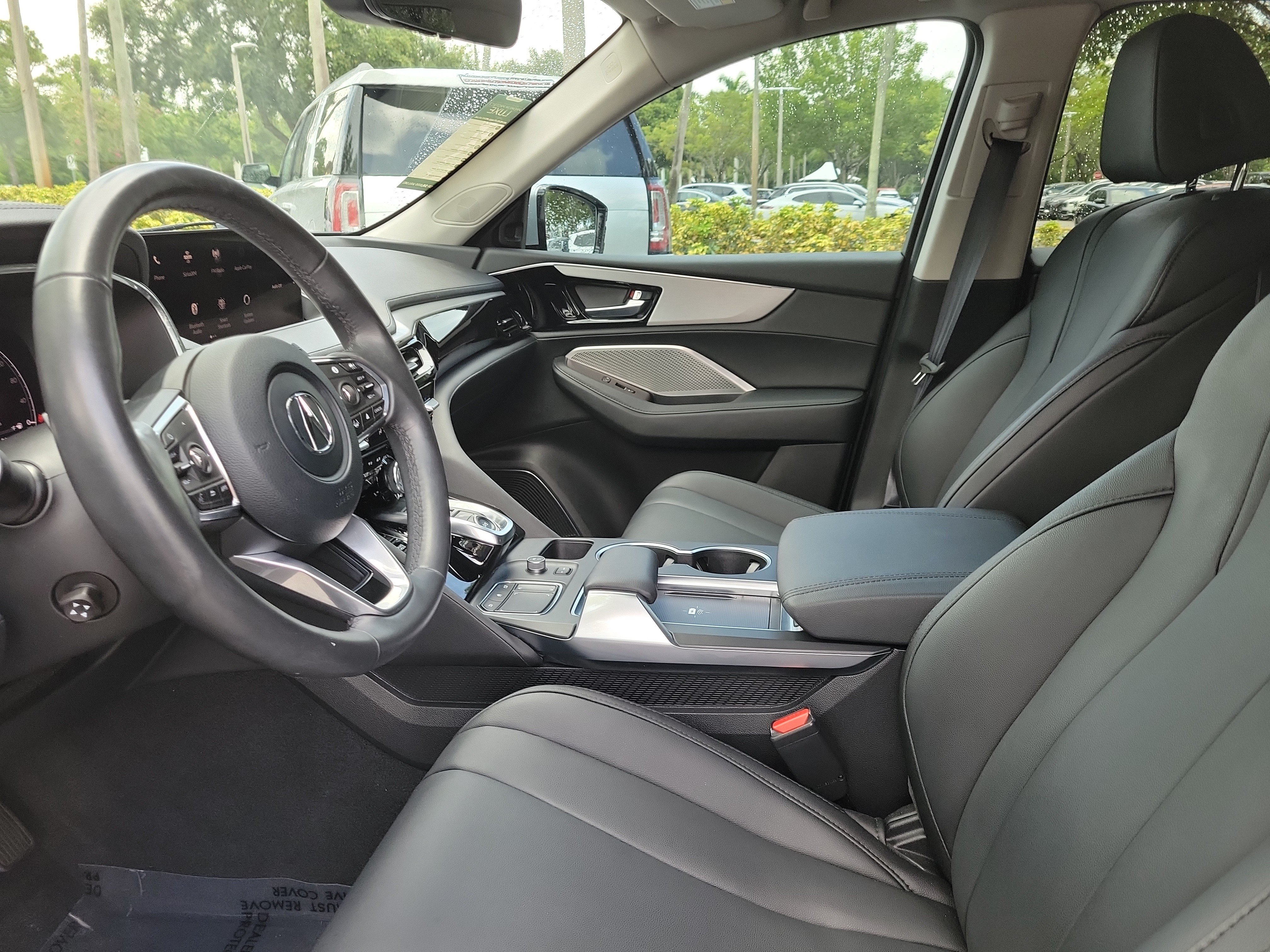 Used 2024 Acura MDX FWD image 11
