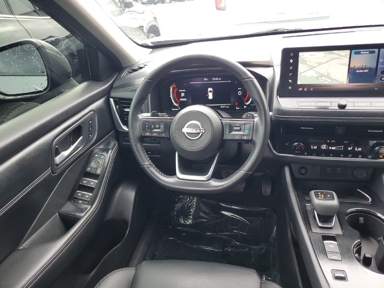 Used 2024 Nissan Rogue SL w/ SL Premium Package FWD image 11